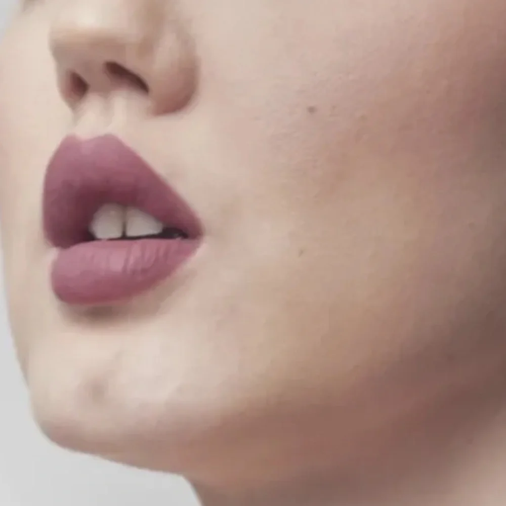 FENTY ICON VELVET LIQUID LIPSTICK - RIRI SHOWSTOPP'R GAME DAY EDITION SUPERBOWL